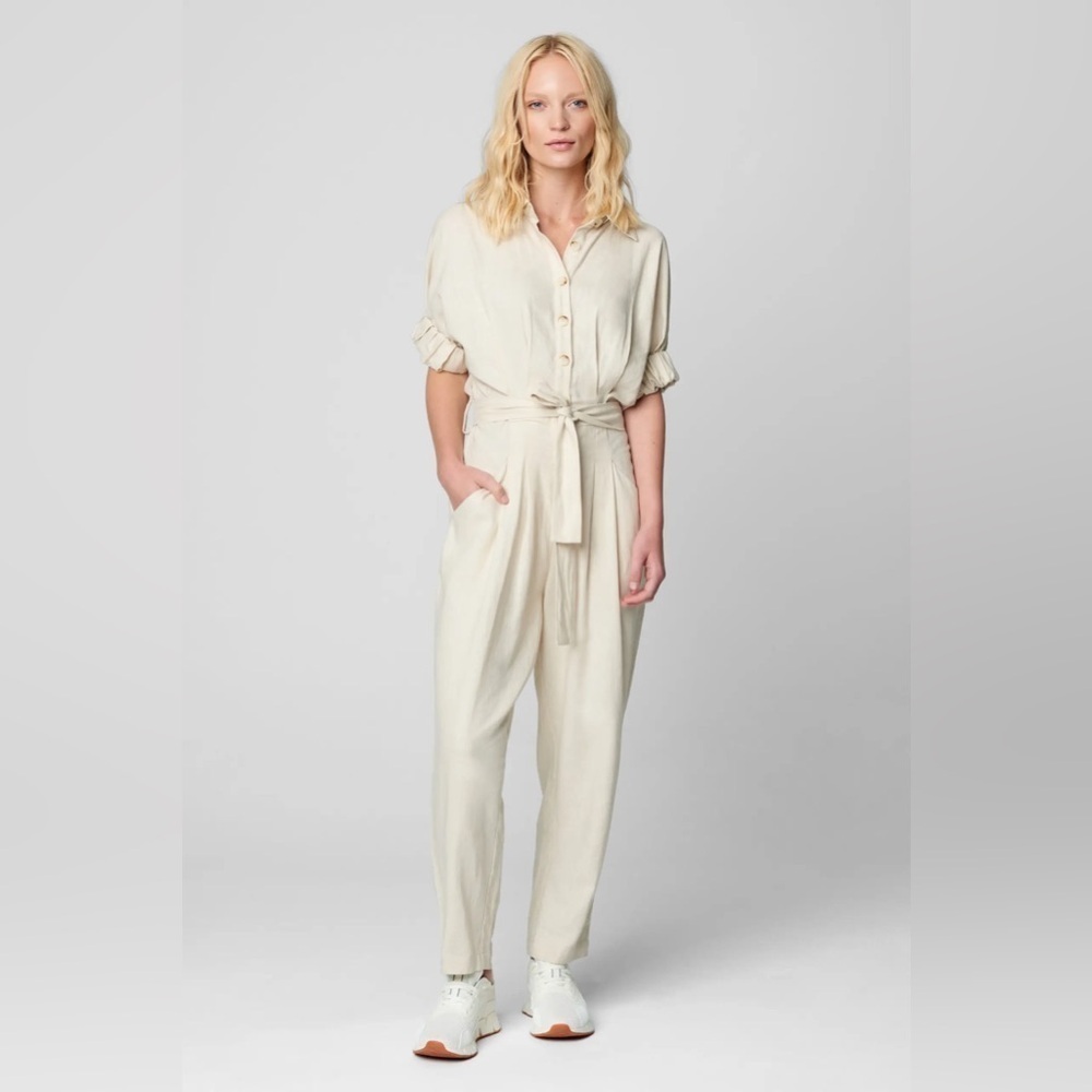 Blank NYC Linen Jumpsuit in oatmeal New With Tags Size: S
